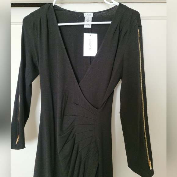 Cache Black Cocktail Dress with Gold Zippered Sleeves. NWT. Size Small. - Picture 3 of 7